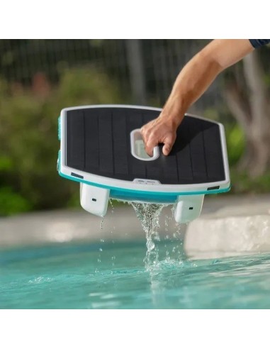 SACAR ROBOT DOLPHIN SKIMMI SOLAR LIMPIEZA SUPERFICIE-MANTEYSA PISCINAS