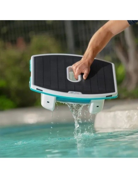 SACAR ROBOT DOLPHIN SKIMMI SOLAR LIMPIEZA SUPERFICIE-MANTEYSA PISCINAS